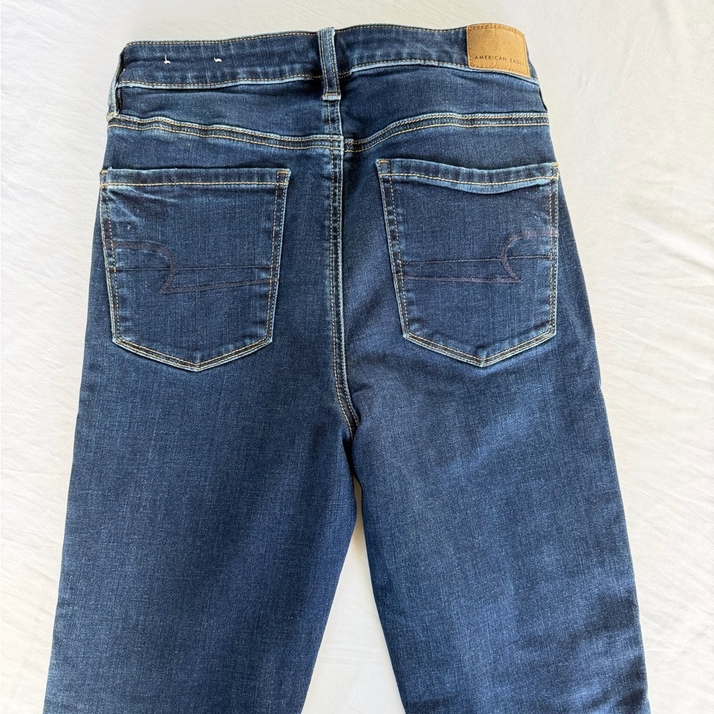 American Eagle Outfitters Women’s Dark Blue High-Rise Skinny Jeans - Picture 9 of 10